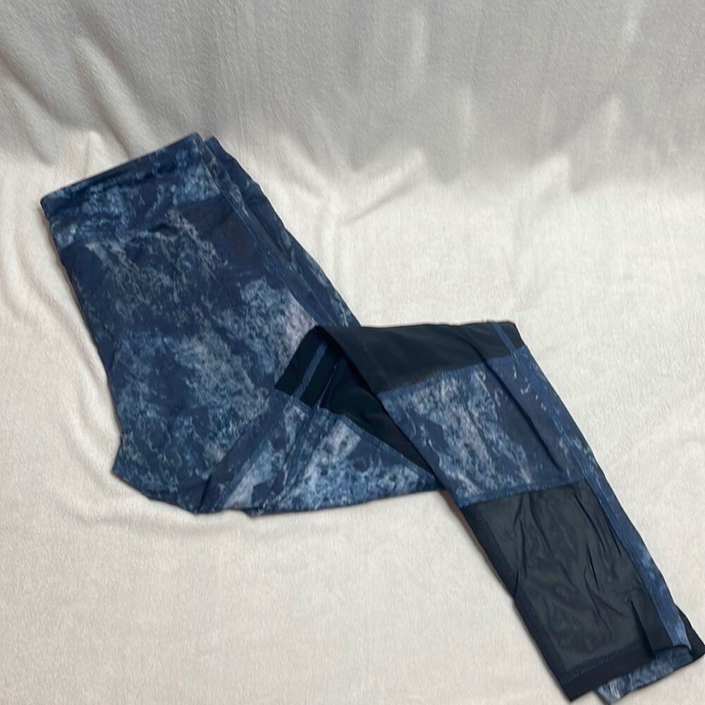 Varley Navy and White Marble with Mesh Panels Size M